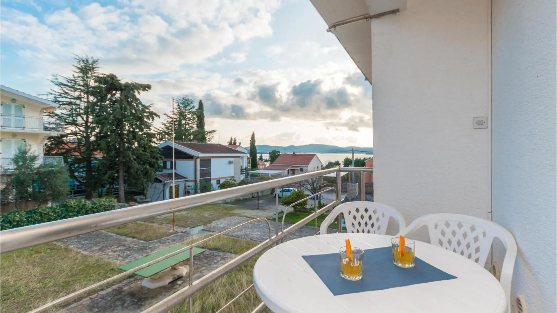 Nice Apartment In Sveti Filip I Jakov W/ 1 Bedrooms